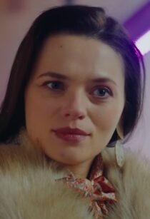 دانلود فیلم کوتاه Rich Girl Buys Homeless Man 2023388207-1867376432